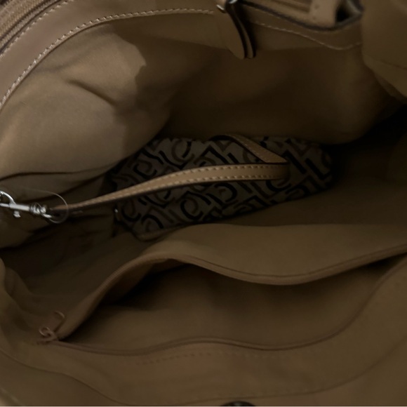 LC daily hobo with attached change purse - Picture 7 of 10